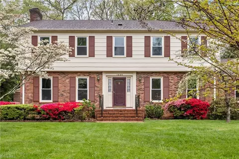 1009 Bearhollow Rd, Greensboro, NC 27410