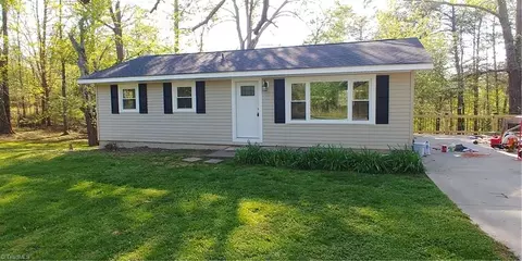 623 Whitehouse, Ridgeway, VA 24148
