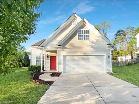 3392 Cherrybrook Dr, Jamestown, NC 27282