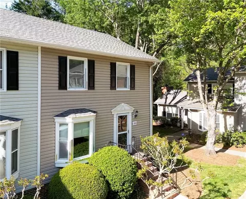 3924 New Garden Park, Greensboro, NC 27410