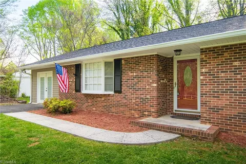 157 Pioneer Dr, Mount Airy, NC 27030