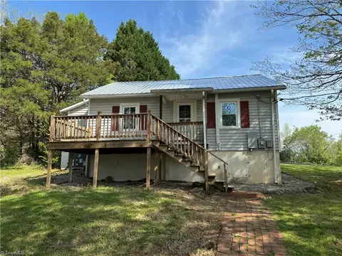 4758 Kinnamon Rd, Winston Salem, NC 27103