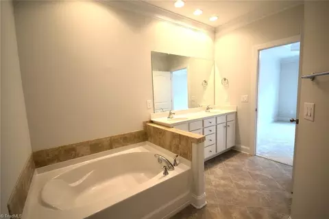 Bath - 4744 Willowstone Dr #LOT 270, High Point, NC 27265 photo 4 of 5