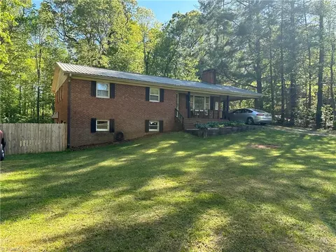 Undisclosed, Lexington, NC 27292
