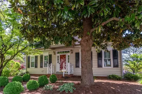 2794 Clayburne Ct, Winston Salem, NC 27103