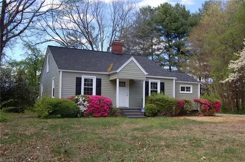 234 S Peace Haven Rd, Winston Salem, NC 27104