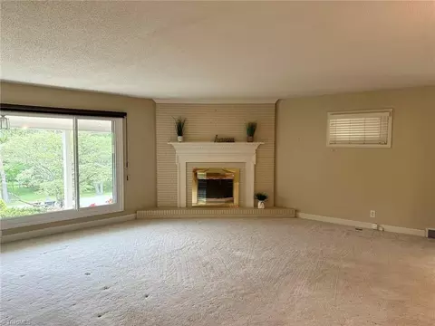 Living - 3610 Rolling Rd, High Point, NC 27265 photo 2 of 3