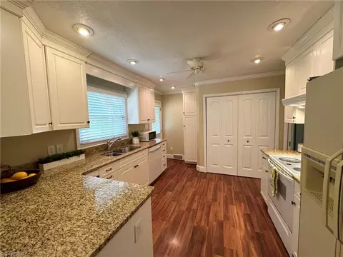 Kitchen - 3610 Rolling Rd, High Point, NC 27265 photo 2 of 3