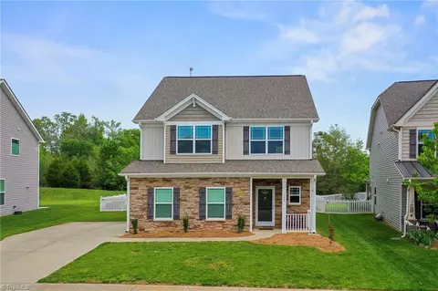 177 Kilbourne Dr, Bermuda Run, NC 27006