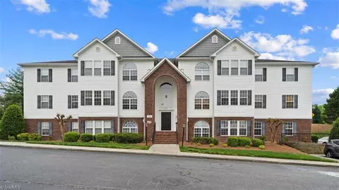4320 Cedarcroft Ct #1D, Greensboro, NC 27409