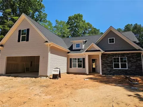 258 Kanah Dr, Winston Salem, NC 27107
