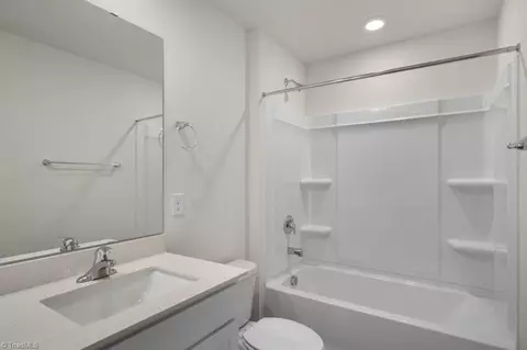 Bath - 230 Birch Tree Way, Mayodan, NC 27027 photo 5 of 7