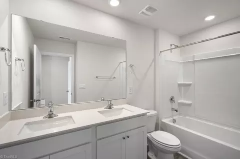 Bath - 230 Birch Tree Way, Mayodan, NC 27027 photo 6 of 7