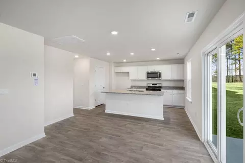 Kitchen - 230 Birch Tree Way, Mayodan, NC 27027 photo 4 of 4