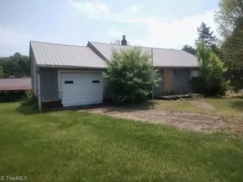 714 Ridge Rd, Lexington, NC 27295