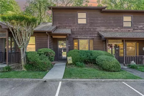 371 James Ct, High Point, NC 27265