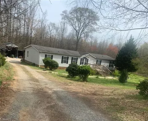 7577 Old Salisbury Rd, Lexington, NC 27295