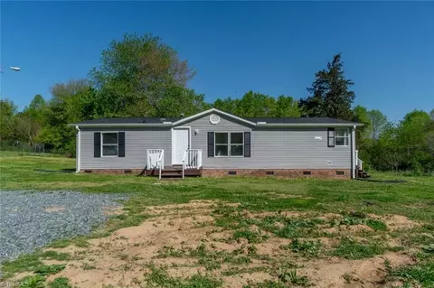 1681 Amostown Rd, Sandy Ridge, NC 27046