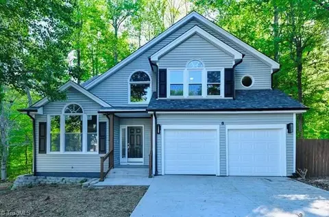 8 Thames Ct, Greensboro, NC 27455