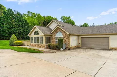 2231 Eagle Nesting Ln, Greensboro, NC 27407