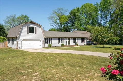 3812 SE School Rd, Greensboro, NC 27406
