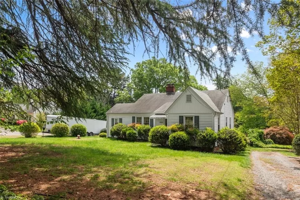 4000 Robinhood Rd, Winston Salem, NC 27106 24 Photos Movoto