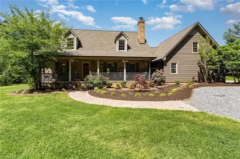 1215 Kearns Hackett Rd, Pleasant Garden, NC 27313