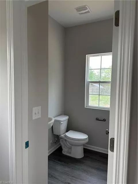 Bath - 2410 Lowe Ave, High Point, NC 27260 photo 1 of 7