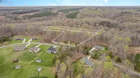 353 Wild Fern Ln, Reidsville, NC 27320