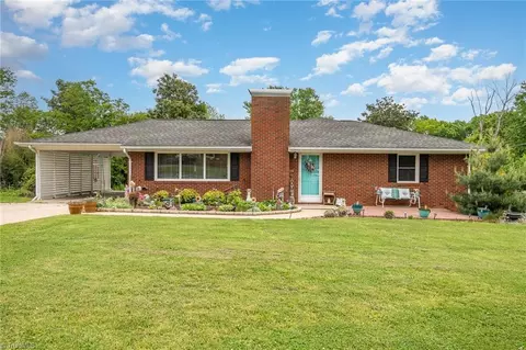 1423 Arrow Wood Rd, Asheboro, NC 27205