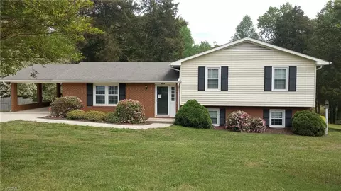 449 Mendenhall Dr, Winston Salem, NC 27127