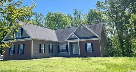 1215 Underpass Rd, Advance, NC 27006