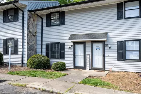 4005 Bend Dr S #103, Winston Salem, NC 27107