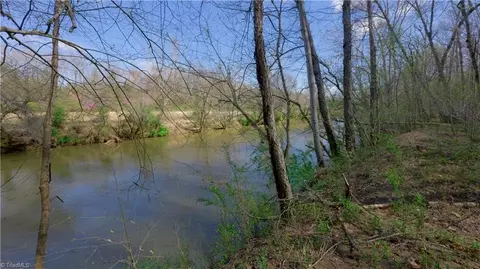 29 Saturn Dr, Ridgeway, VA 24148 photo 32