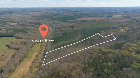 29 Saturn Dr, Ridgeway, VA 24148 photo 3