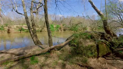 29 Saturn Dr, Ridgeway, VA 24148 photo 33
