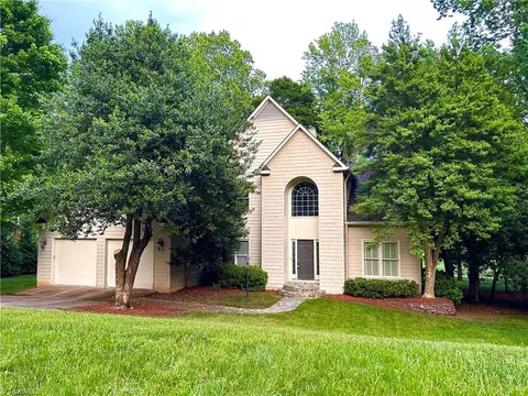3808 Obriant Pl, Greensboro, NC 27410