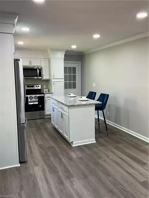 Kitchen - 4061 Kennedy Ct, Trinity, NC 27370 photo 2 of 4