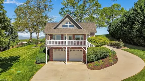 210 Remington Dr, Wilkesboro, NC 28697
