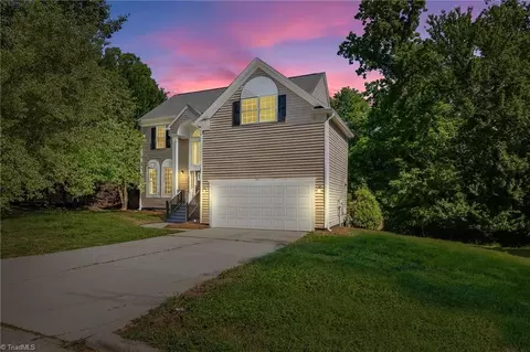 3377 Cherrybrook Dr, Jamestown, NC 27282
