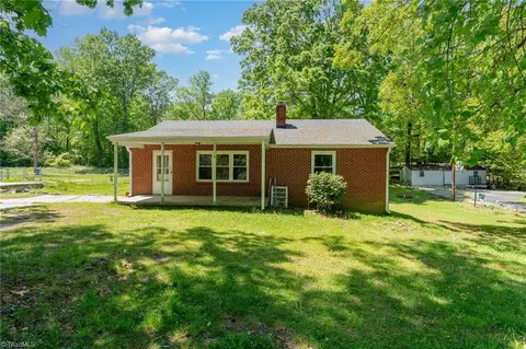 3604 Rocklane Dr, Archdale, NC 27263