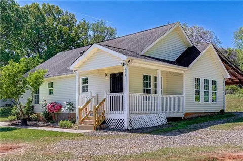 616 Mount Vernon Ave, Winston Salem, NC 27101