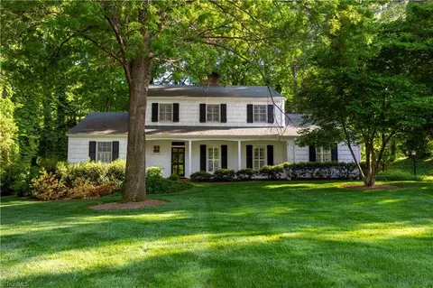 612 Peachtree St, Lexington, NC 27292