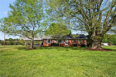 1393 Baltimore Rd, Advance, NC 27006
