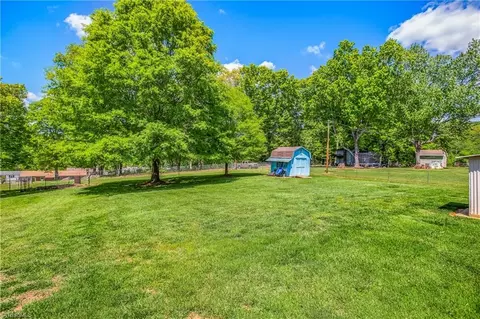 Exterior - 1113 Foxtrot Ct, King, NC 27021 photo 10 of 14