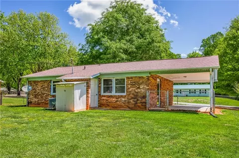 Exterior - 1113 Foxtrot Ct, King, NC 27021 photo 6 of 14
