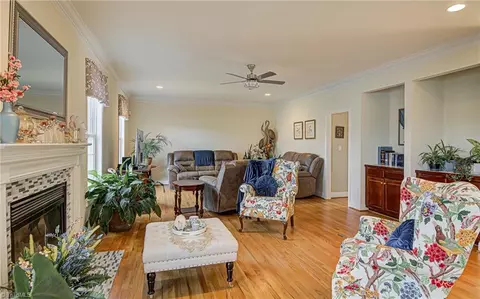 Living - 7098 Falcon Way, Trinity, NC 27370 photo 2 of 6