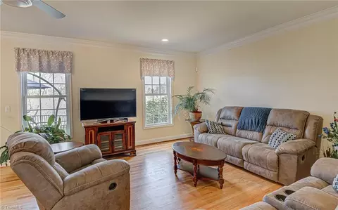 Living - 7098 Falcon Way, Trinity, NC 27370 photo 4 of 6