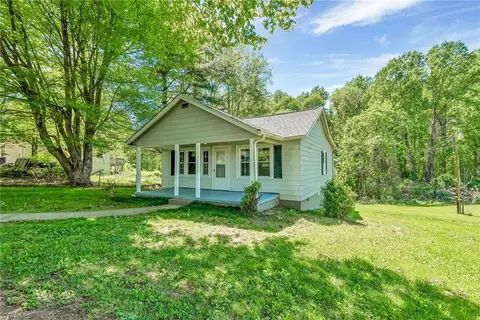 147 Pondview Dr, Wilkesboro, NC 28697