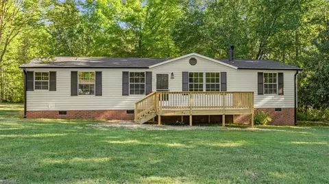 5124 Mcleansville Rd, Mcleansville, NC 27301